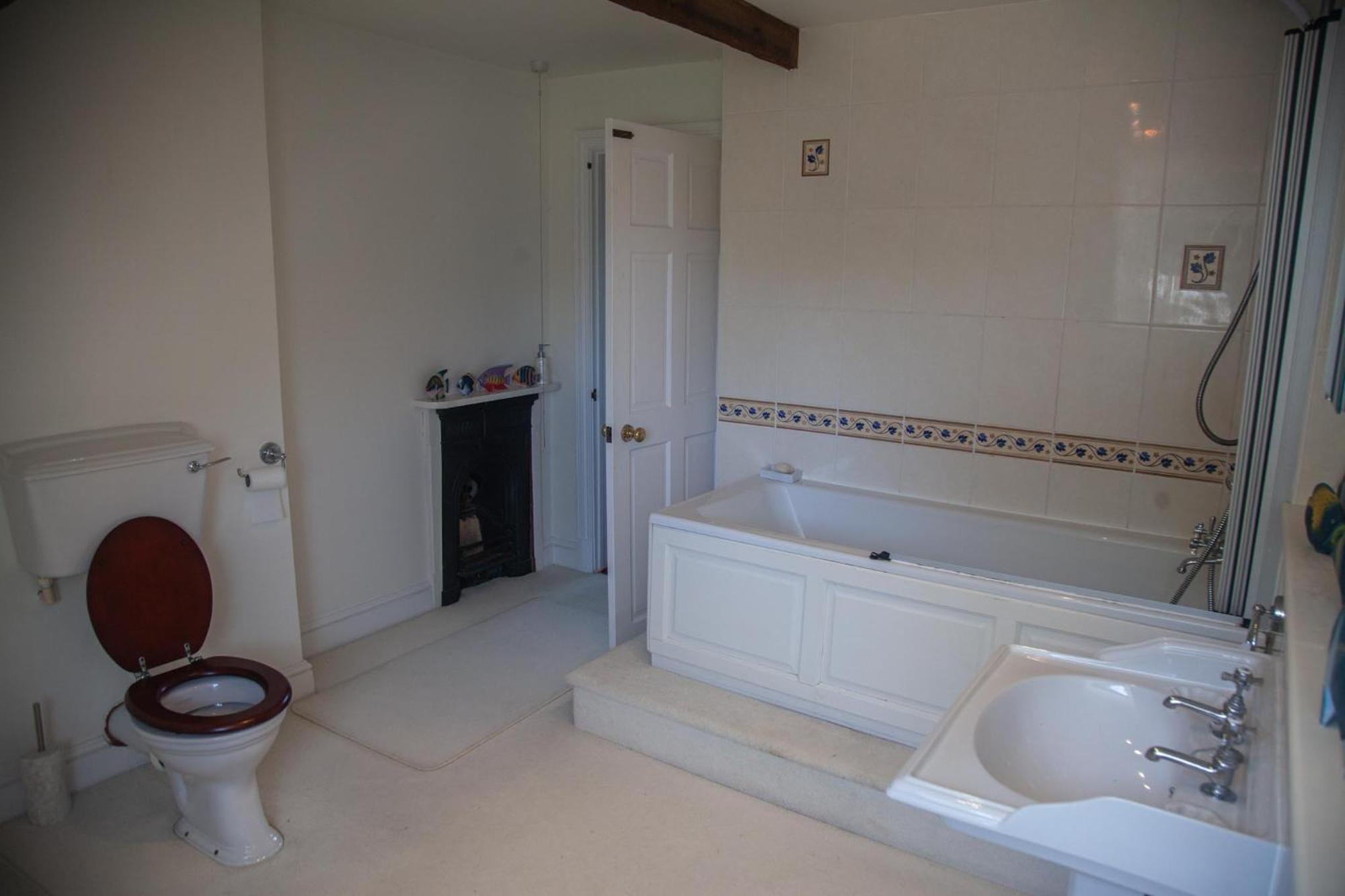 Clemenstone House B&B Cowbridge Bagian luar foto