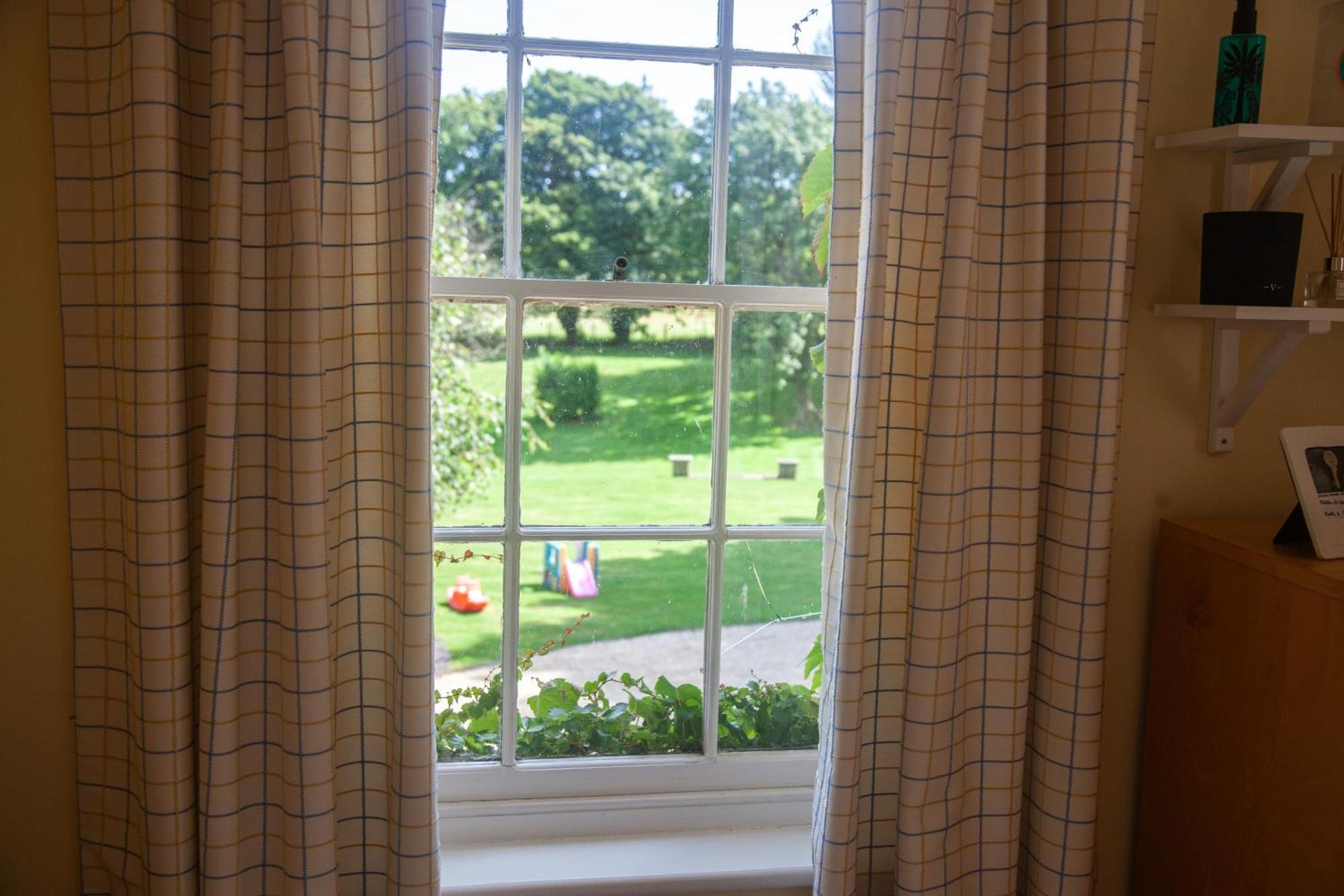 Clemenstone House B&B Cowbridge Bagian luar foto