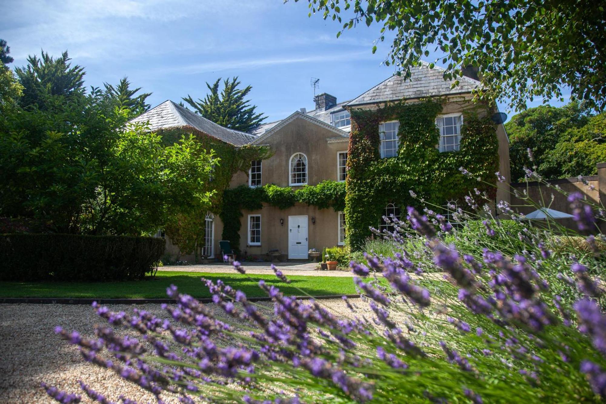 Clemenstone House B&B Cowbridge Bagian luar foto