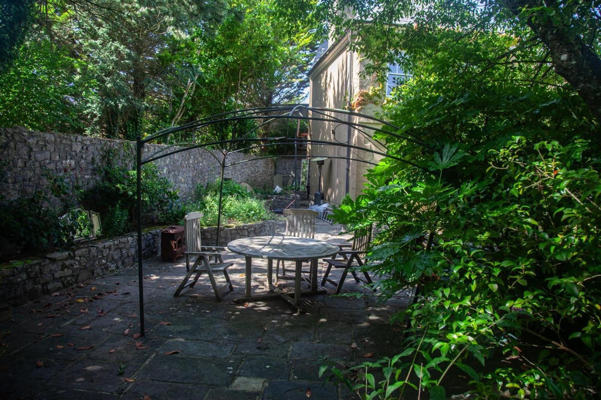 Clemenstone House B&B Cowbridge Bagian luar foto